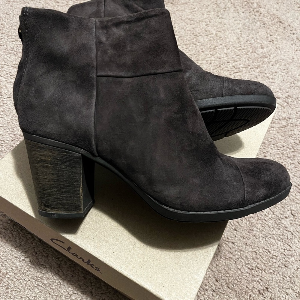 Clark’s womens bootie size 7 1/2 NIB Enfield Tess